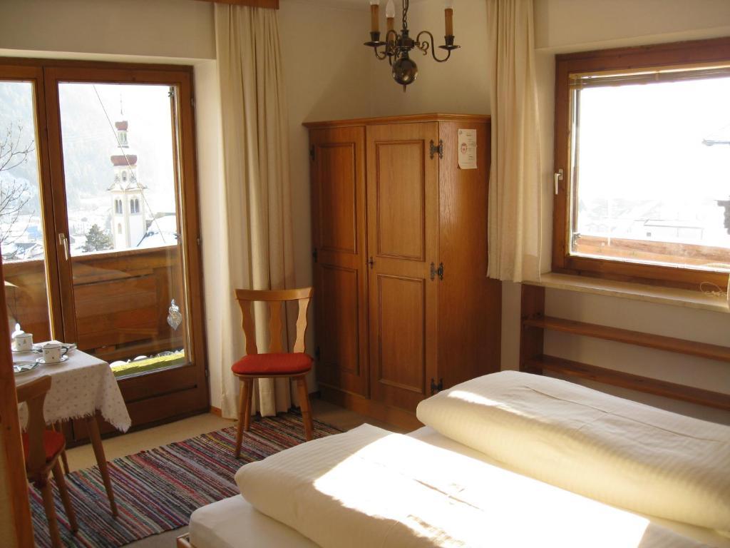 Haus Bergheimat - Familie Oberacher Guest House ฟูลป์เมส ห้อง รูปภาพ
